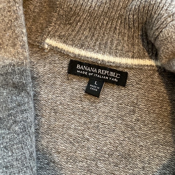 Men’s Banana Republic Wool Cardigan Sweater, size L - Picture 4 of 9